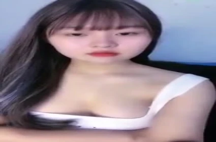 Khu nghỉ dưỡng của nữ hội trưởng Đắm chìm trong cuộc phê của cô ấy